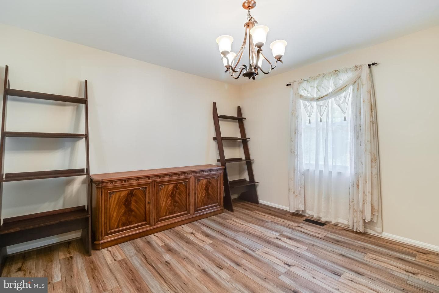 11215 Maplewood Drive photo 25