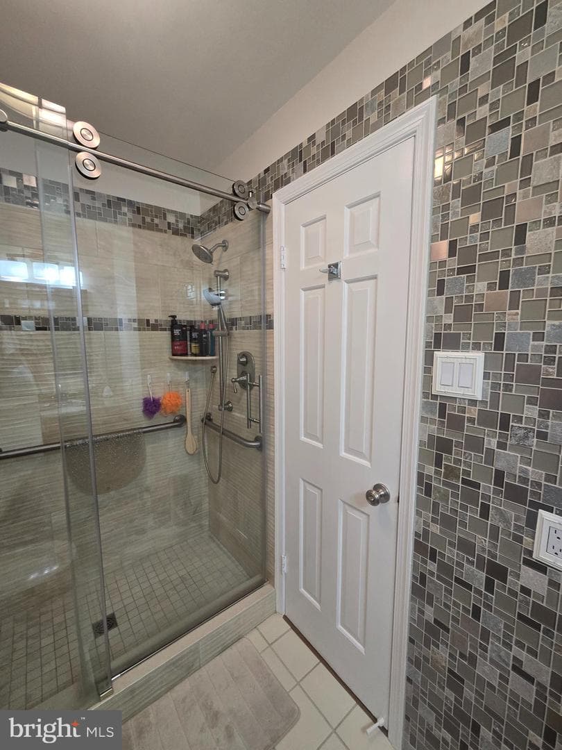 11215 Maplewood Drive photo 36