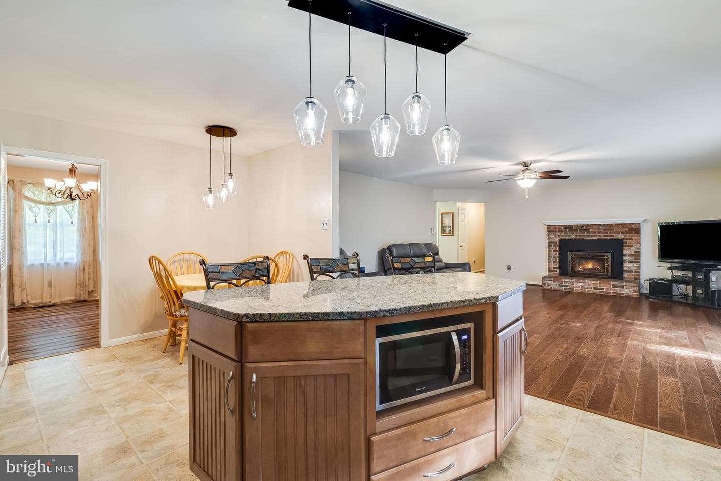 11215 Maplewood Drive photo 8