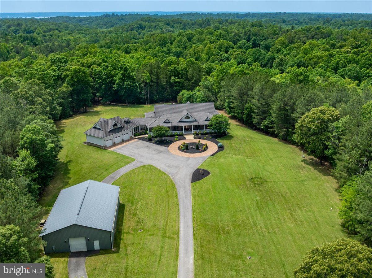 6675 Marshall Road, Saint Leonard