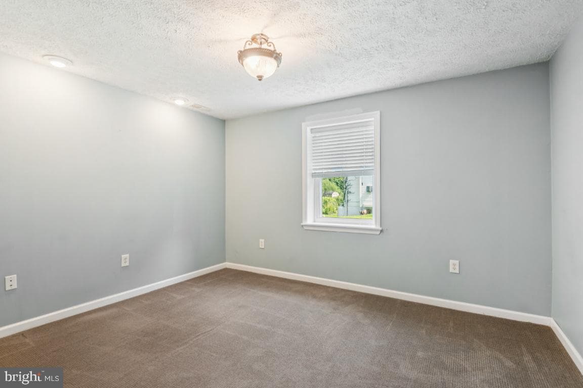 6518 Christmas Tree Lane photo 31