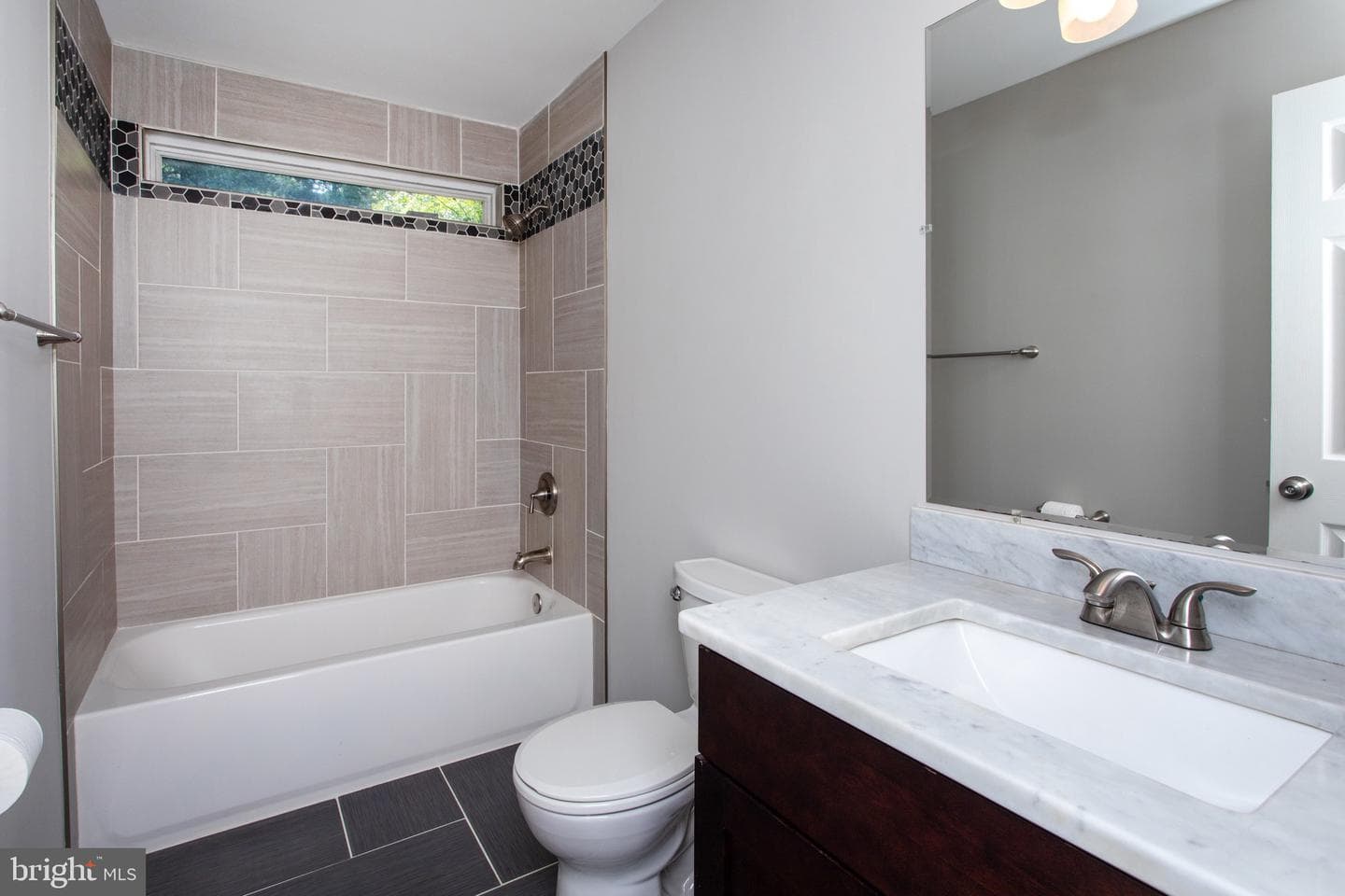 239 Newtown photo 12