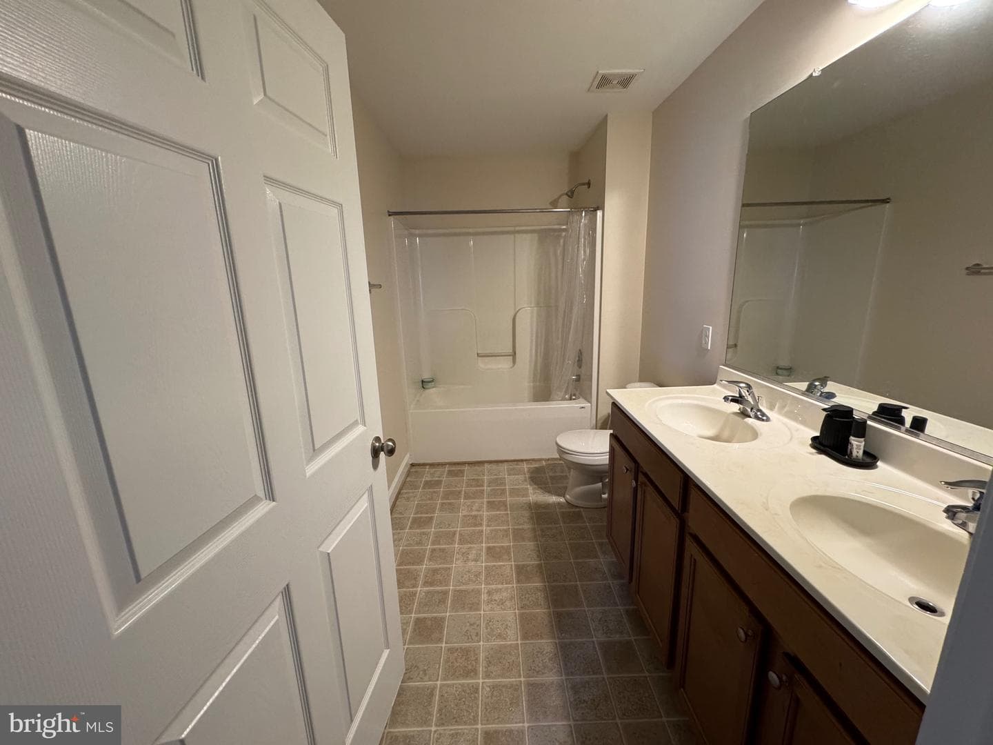 220 Fountain Lane photo 12