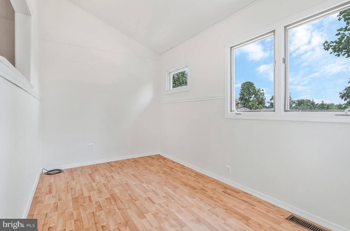 3205 Highview Road photo 18
