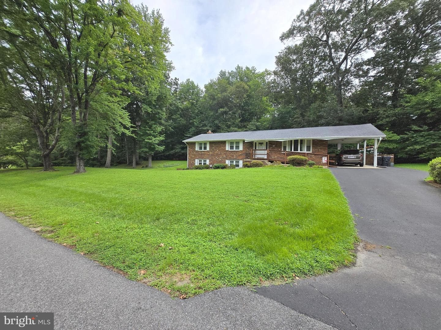 3908 Lakeside Court