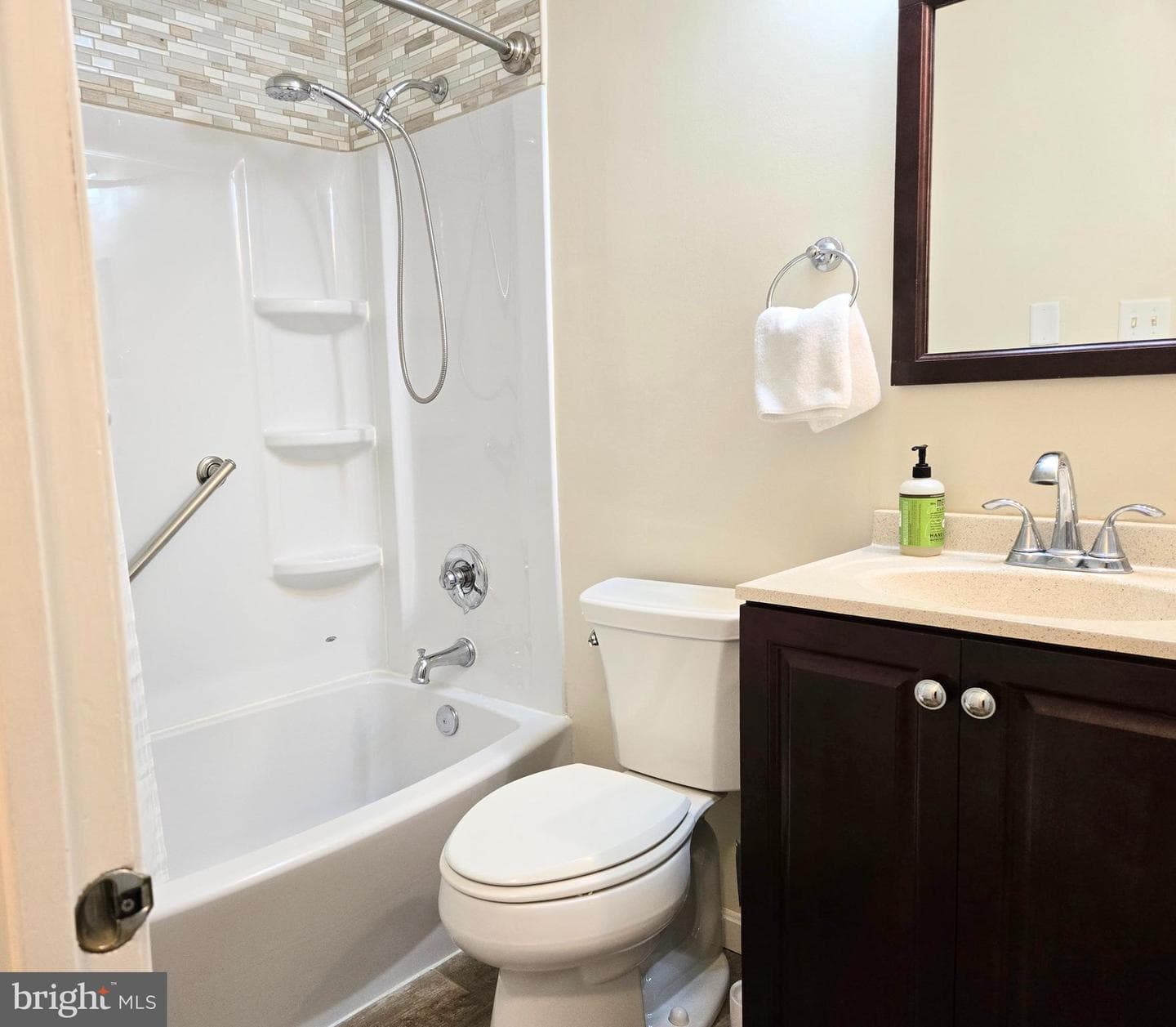 3908 Lakeside Court photo 10