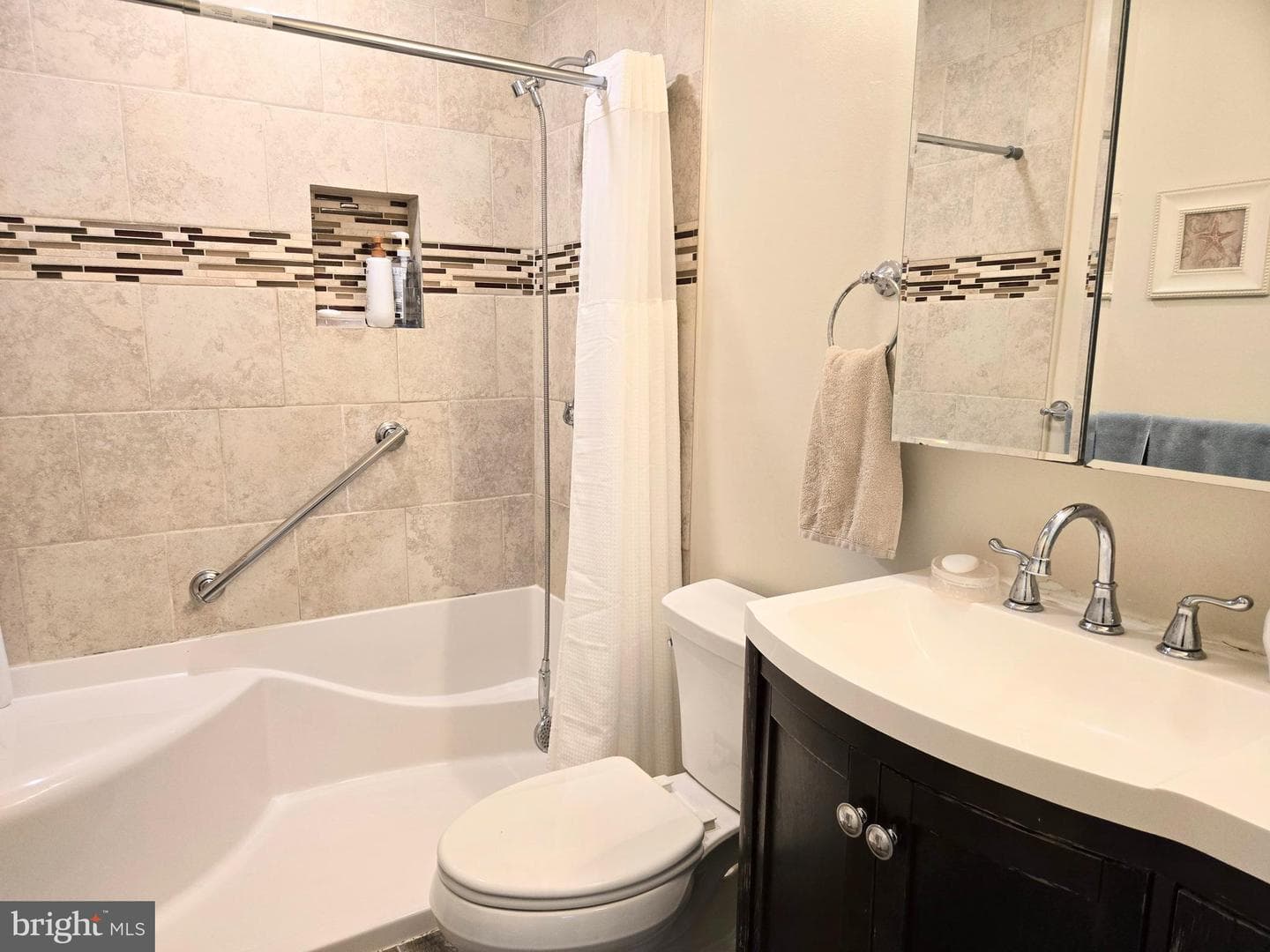 3908 Lakeside Court photo 7