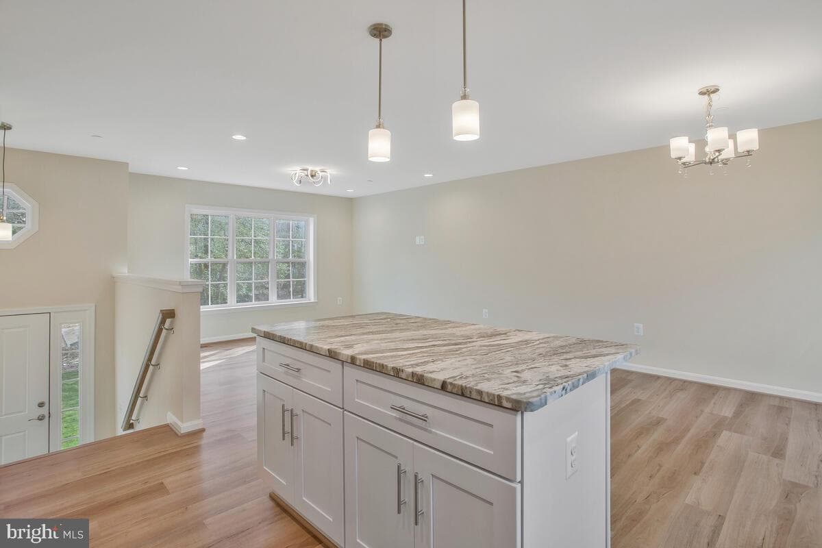1160 Golden West Way photo 14
