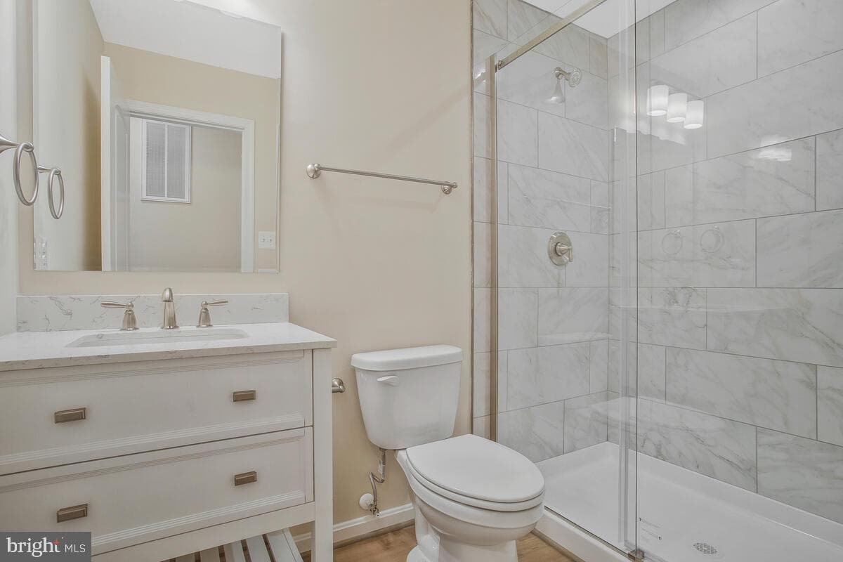1160 Golden West Way photo 15