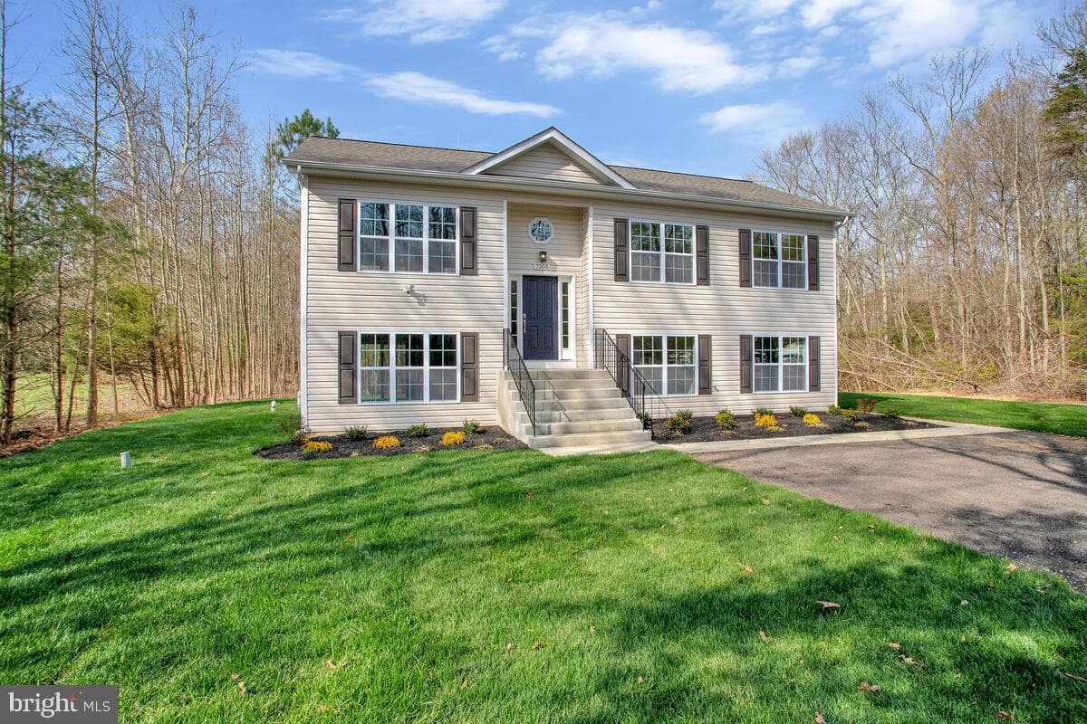 1160 Golden West Way, Lusby