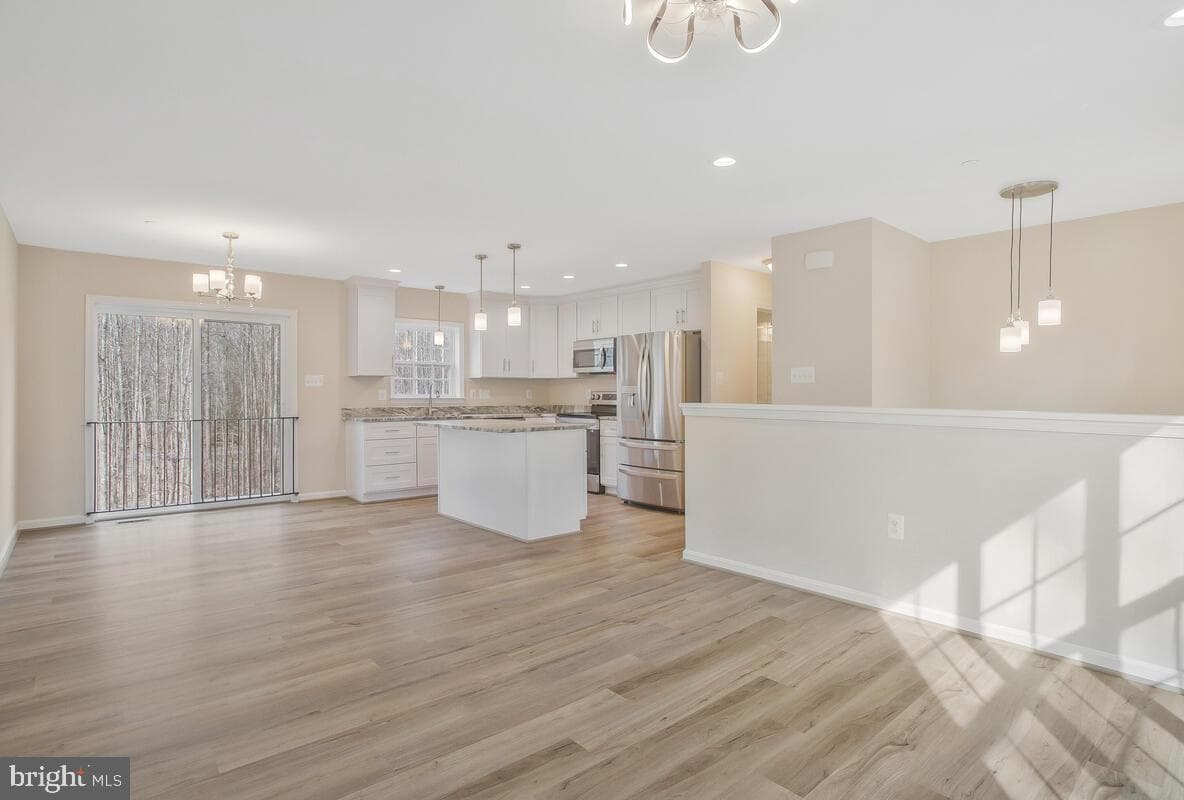 1160 Golden West Way photo 5