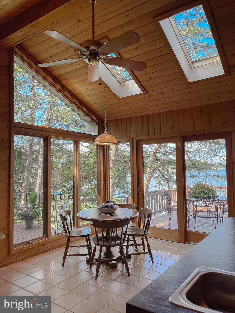 222 Harbor Drive photo 46