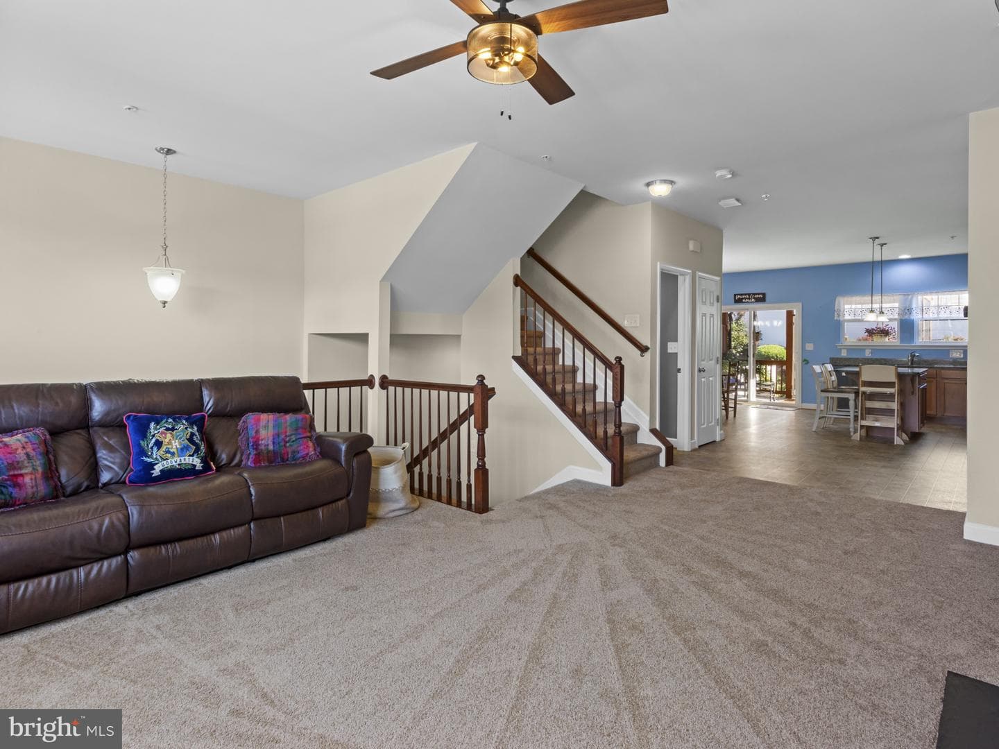 740 Pin Oak Court photo 2