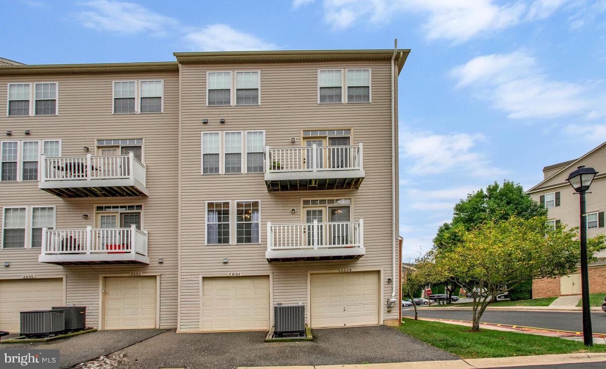 2229 Ivy Lane #1 photo 32
