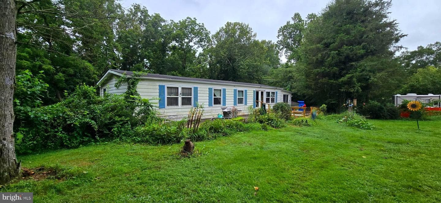 210 Buckler Road photo 2