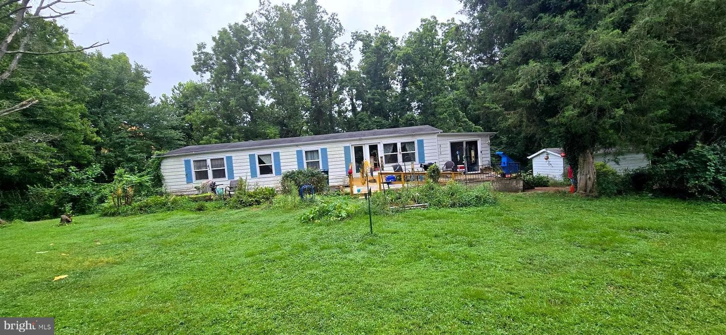 210 Buckler Road photo 3