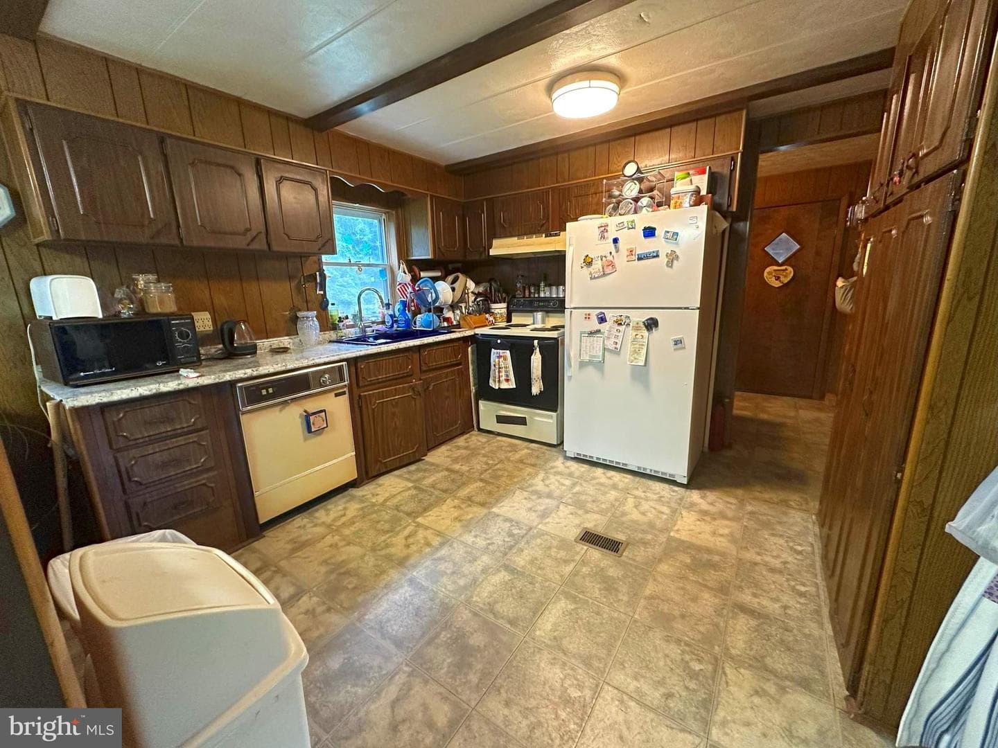 210 Buckler Road photo 6