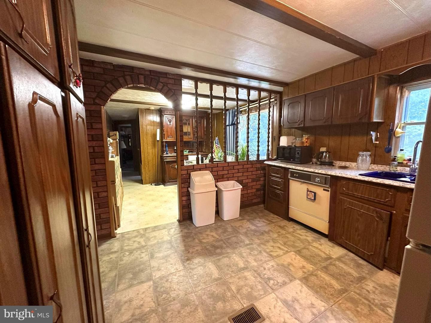 210 Buckler Road photo 7