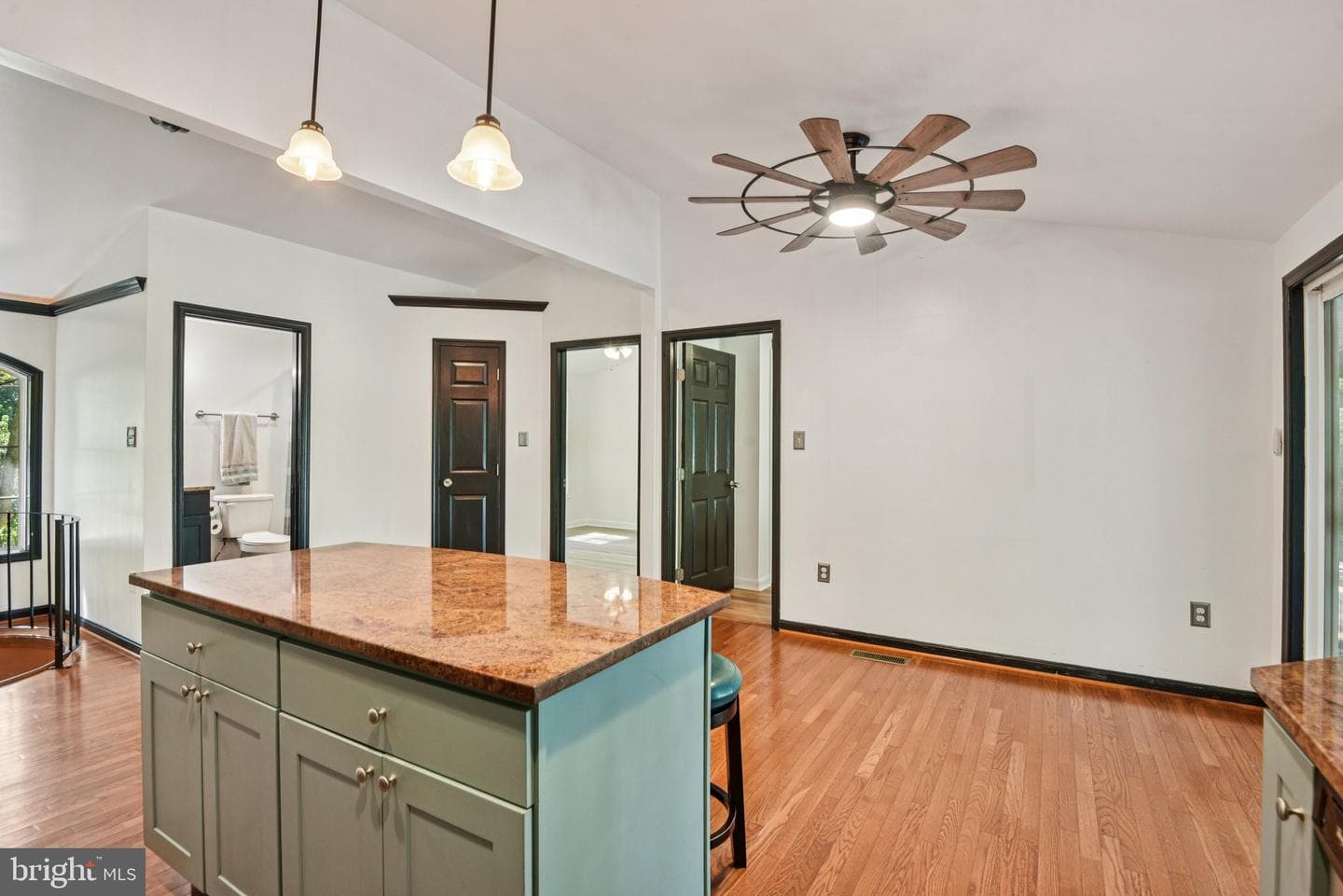 158 Thunderbird Drive photo 10