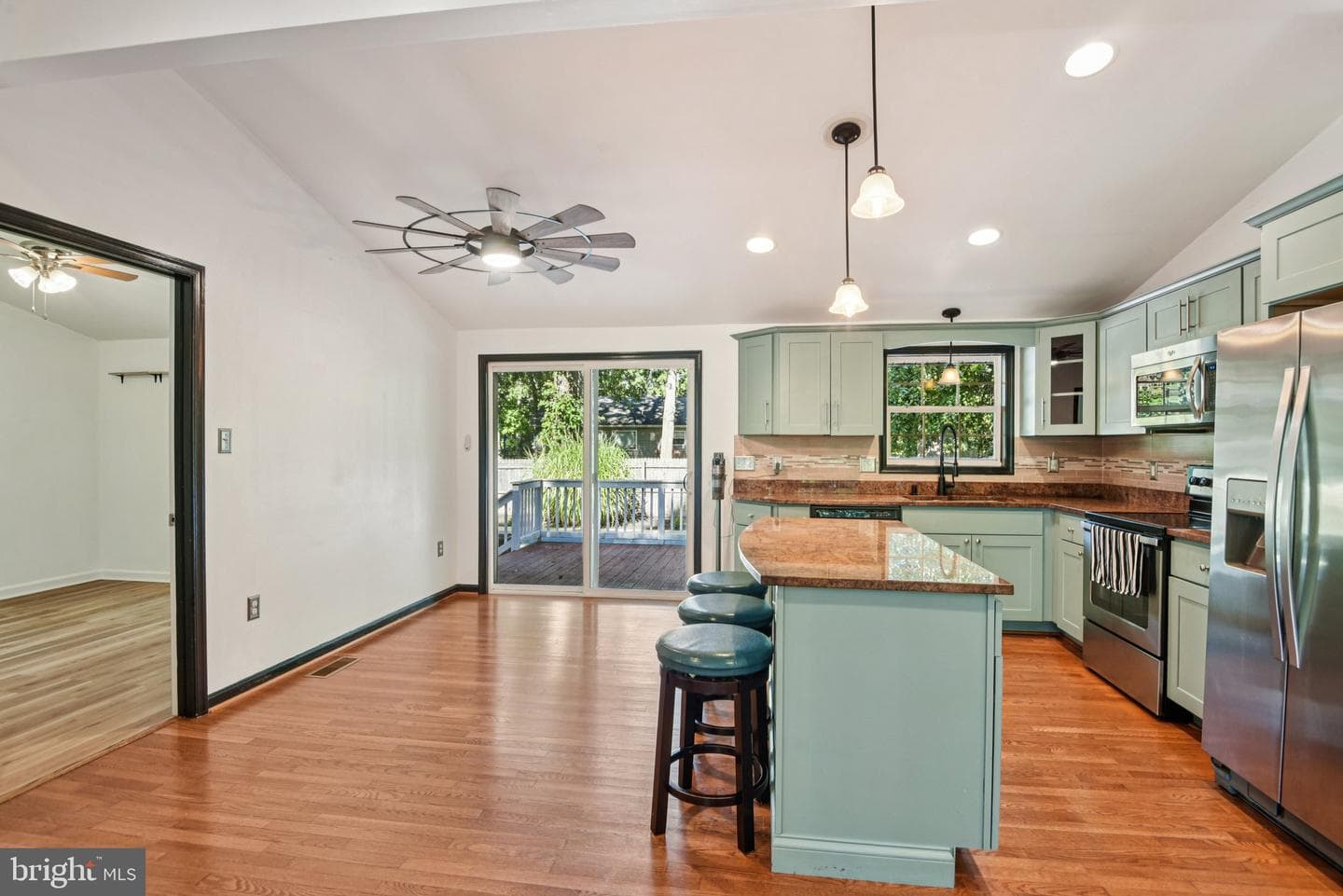 158 Thunderbird Drive photo 11