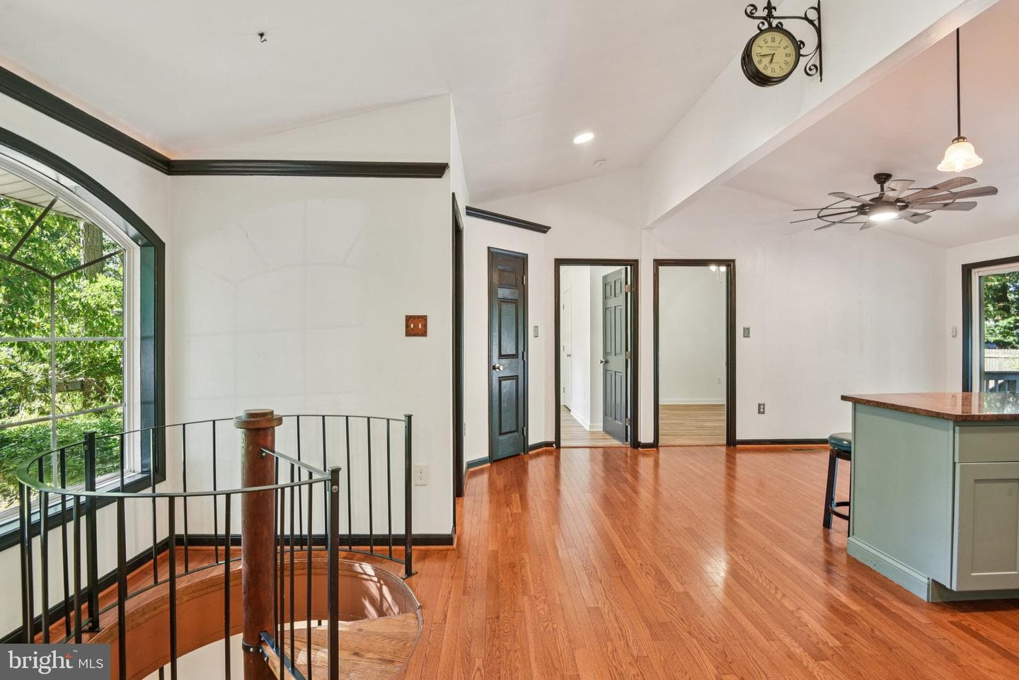 158 Thunderbird Drive photo 12