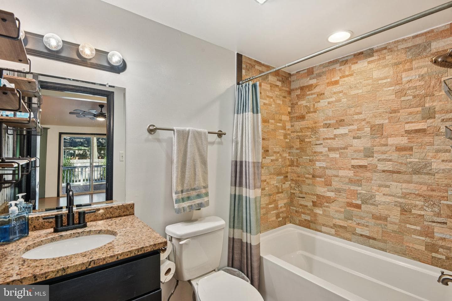158 Thunderbird Drive photo 13