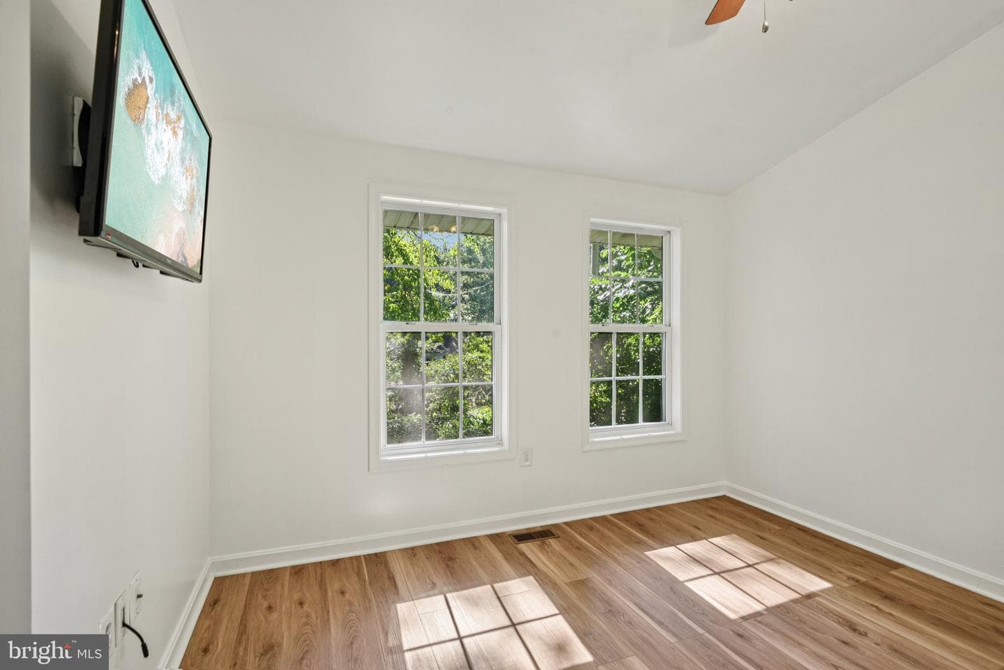 158 Thunderbird Drive photo 14