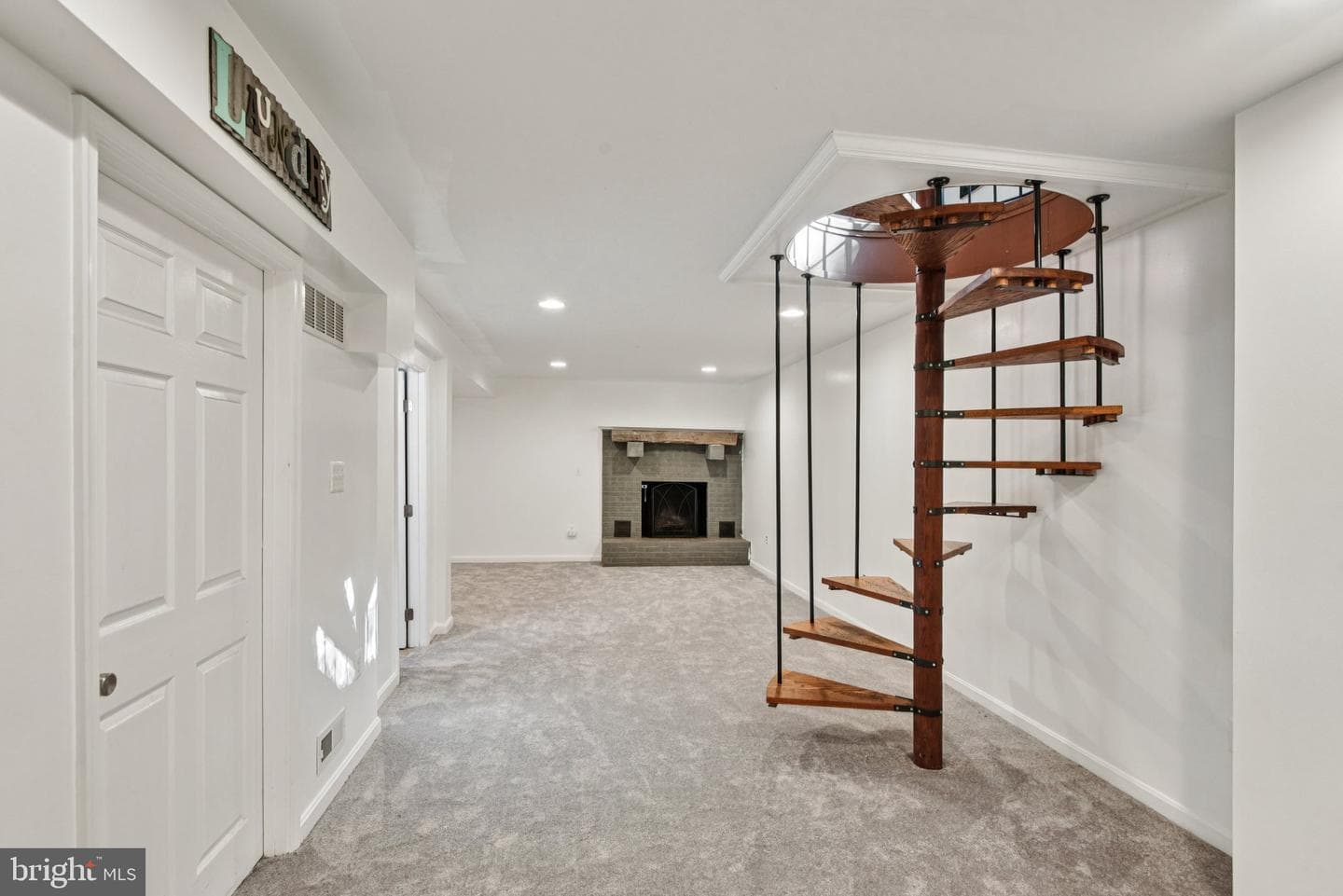 158 Thunderbird Drive photo 25