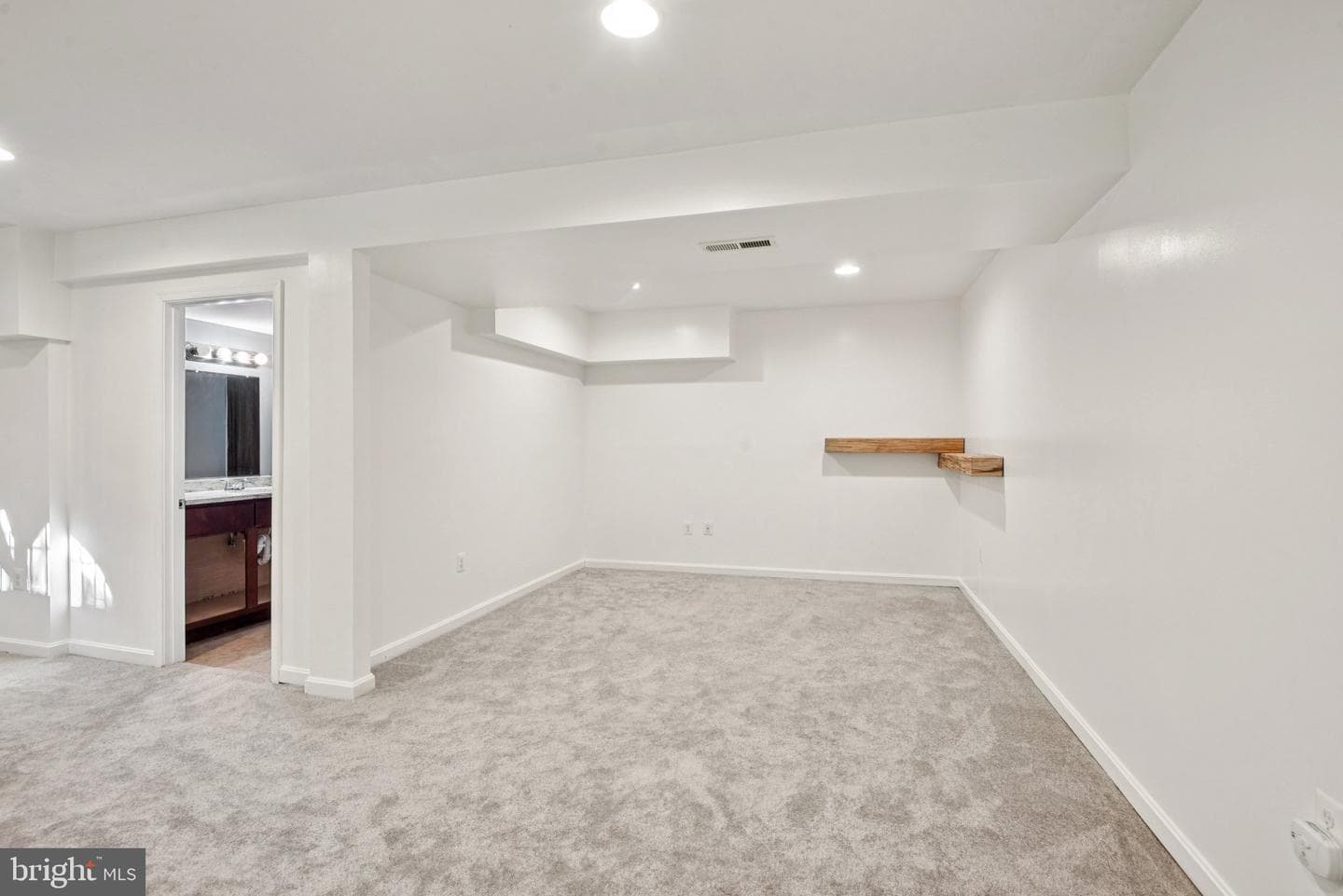 158 Thunderbird Drive photo 28