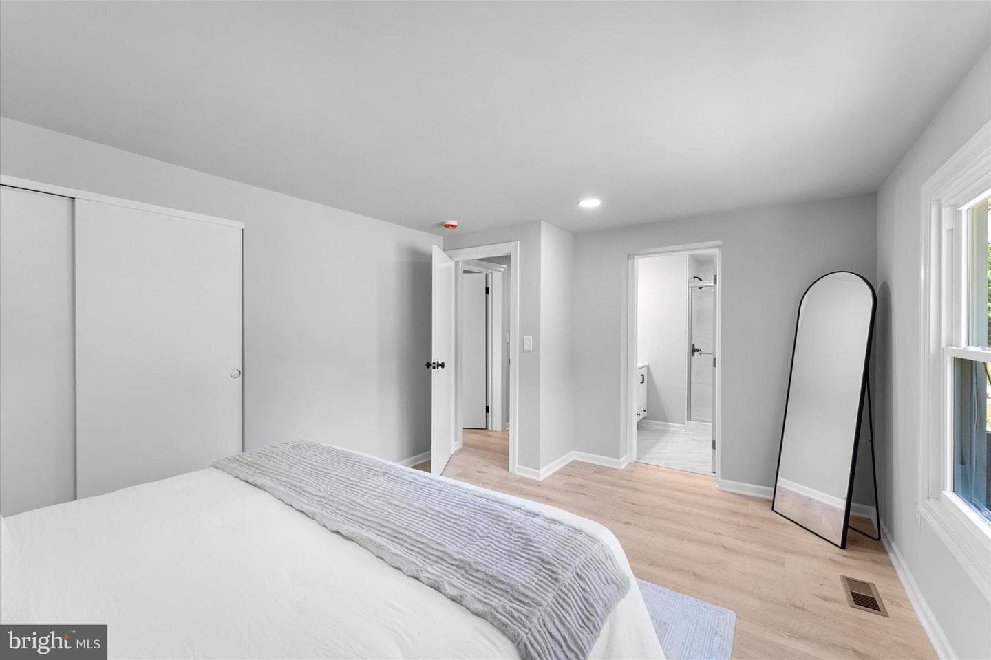 6569 Marshall Road photo 20