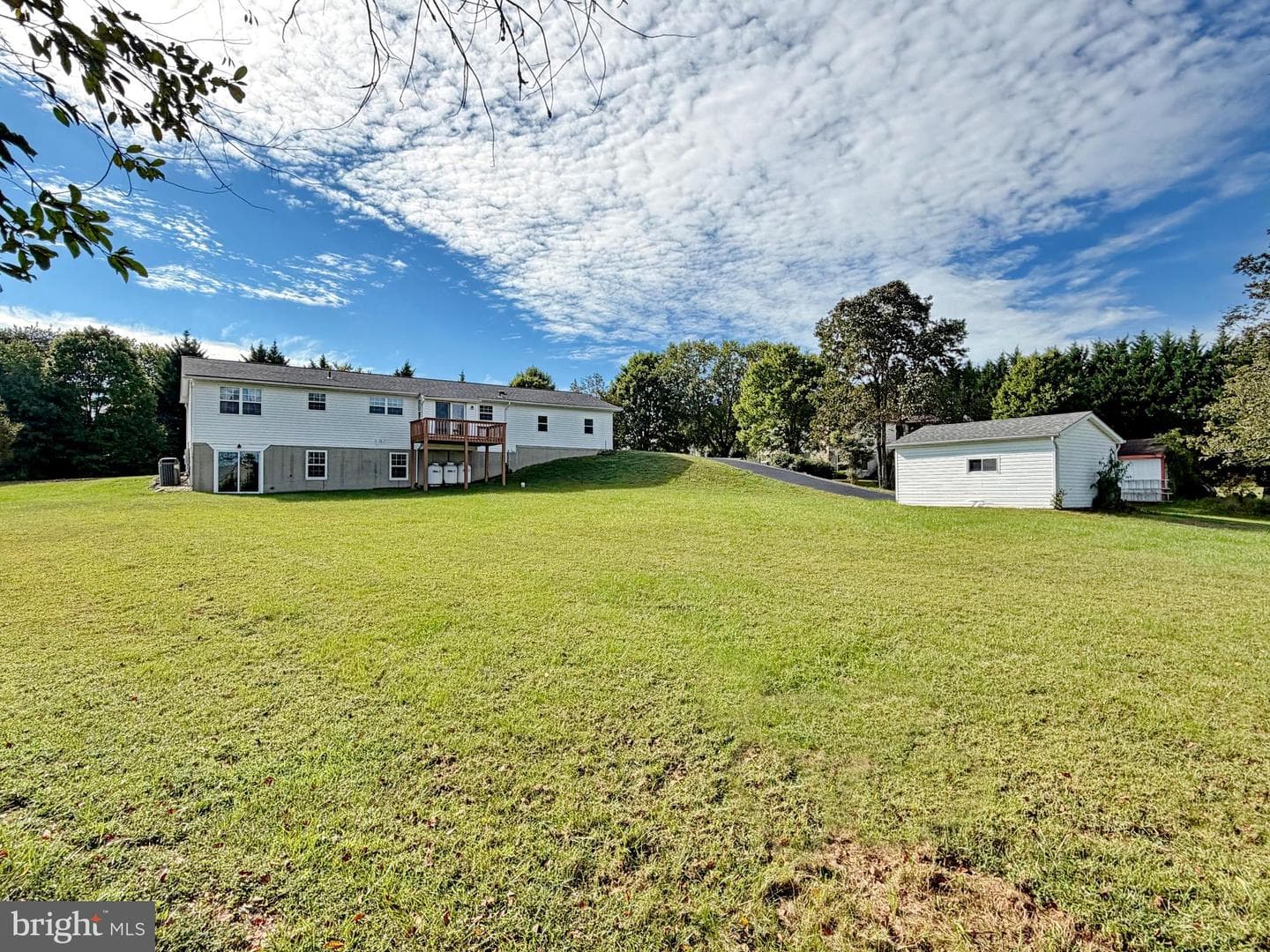 1135 Sheridan Drive photo 11