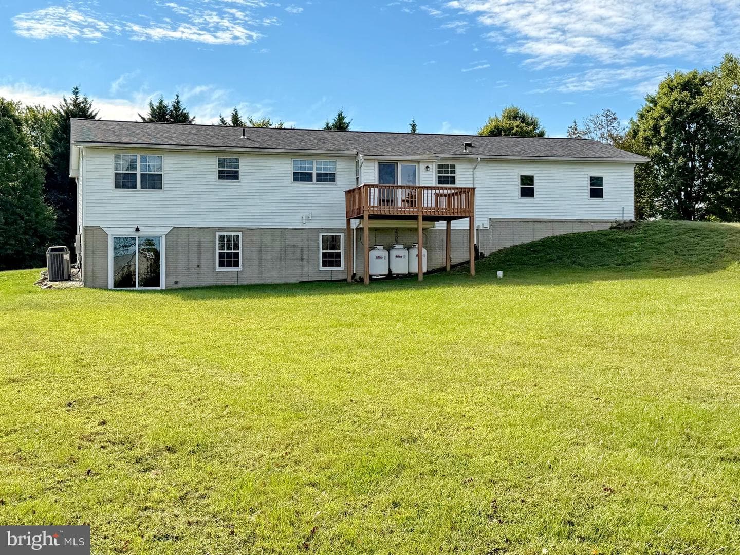 1135 Sheridan Drive photo 12