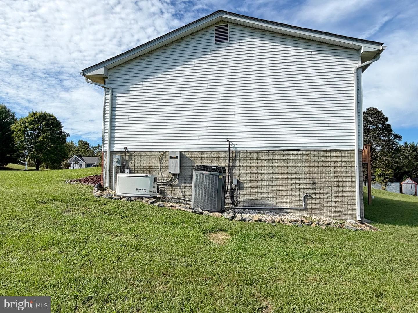 1135 Sheridan Drive photo 17