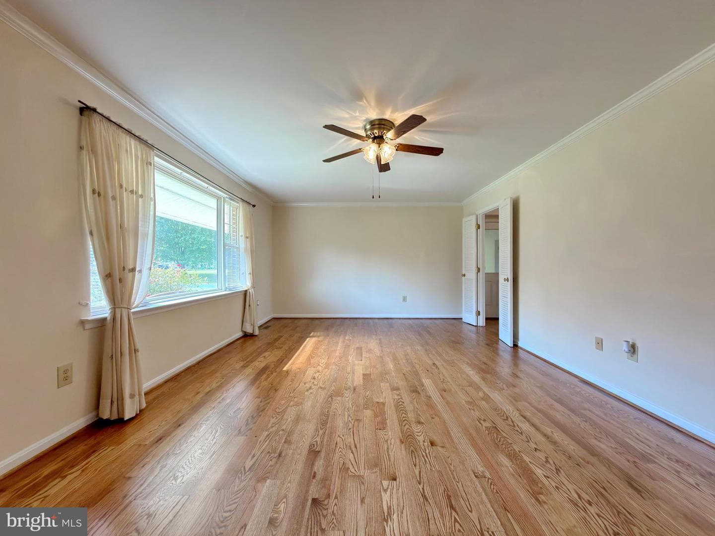 1135 Sheridan Drive photo 23