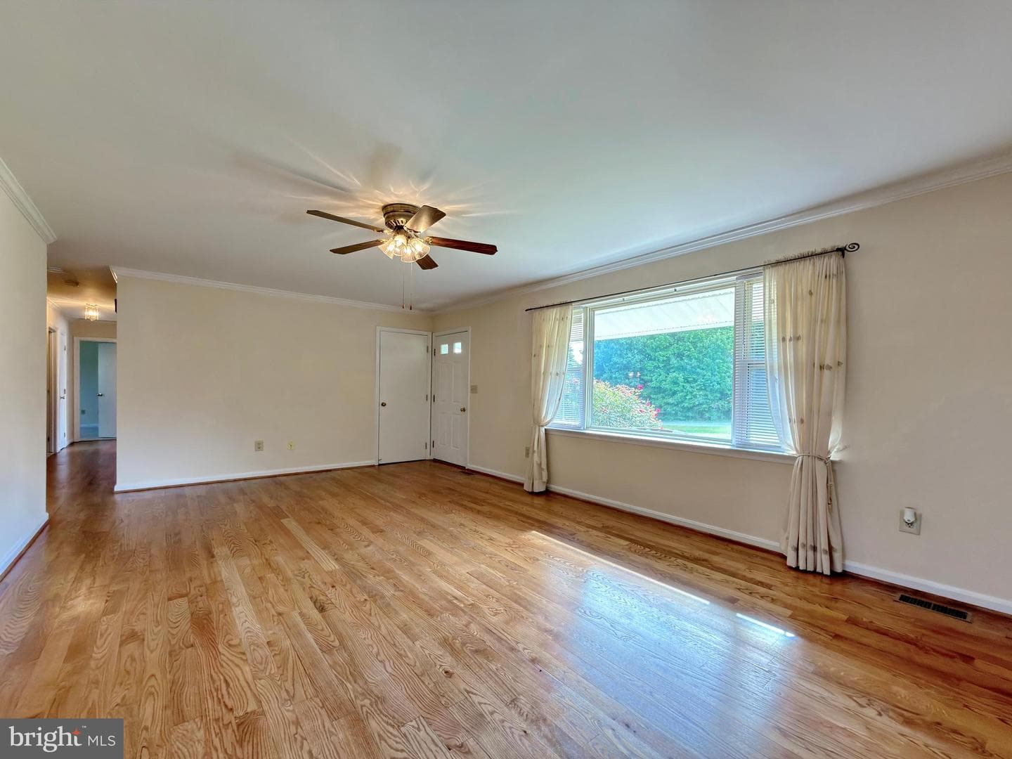 1135 Sheridan Drive photo 24