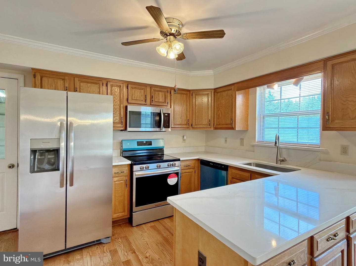 1135 Sheridan Drive photo 34