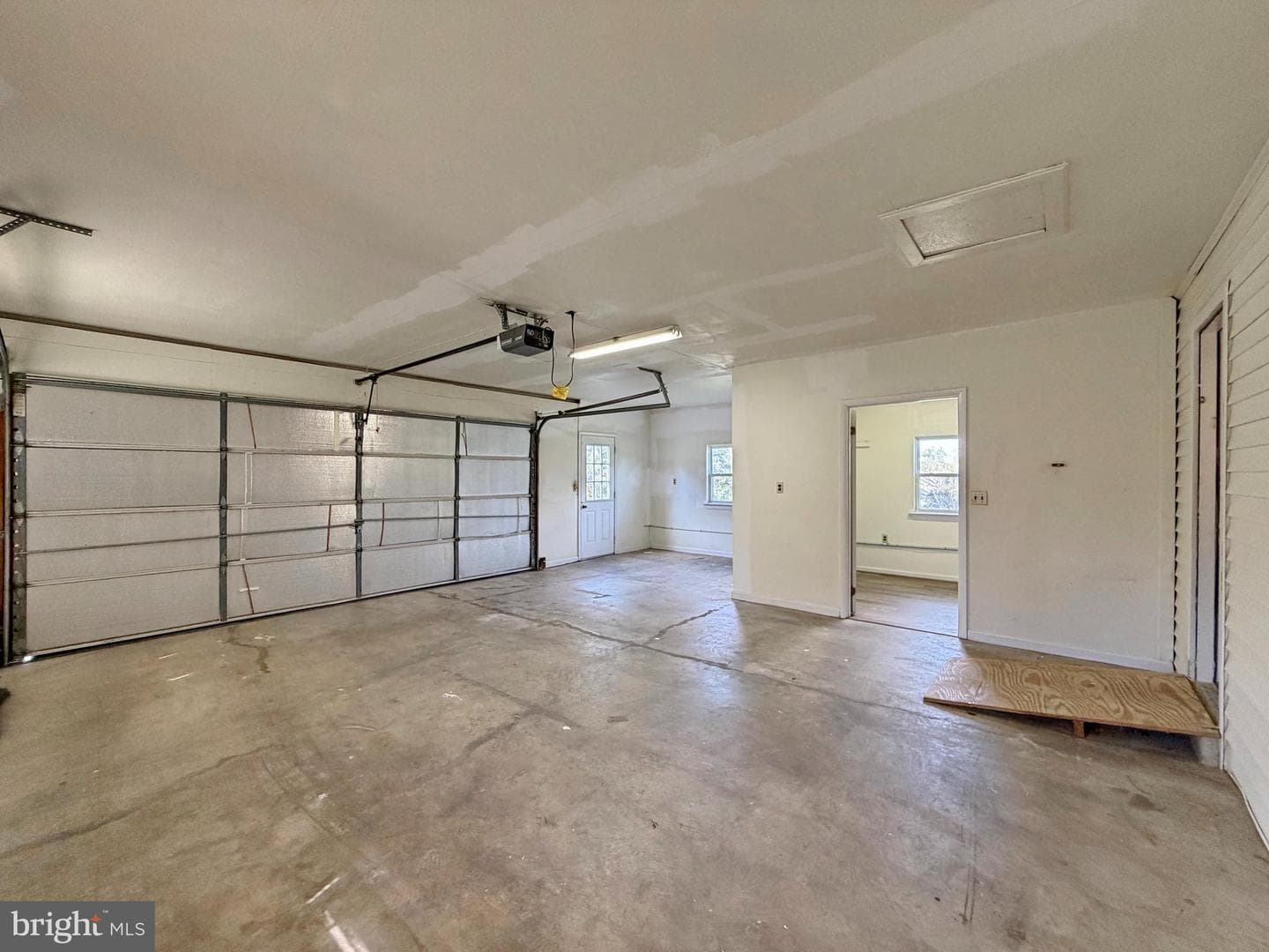 1135 Sheridan Drive photo 7
