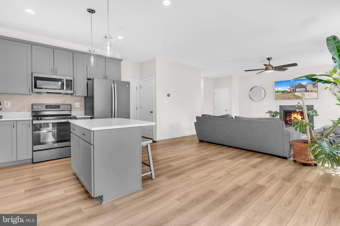 139 Thoroughbred Drive photo 12