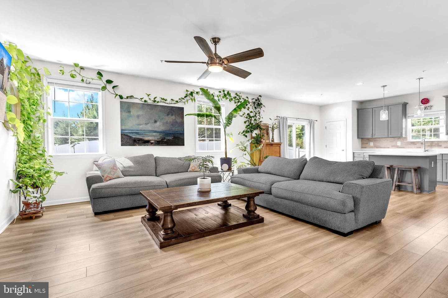 139 Thoroughbred Drive photo 3