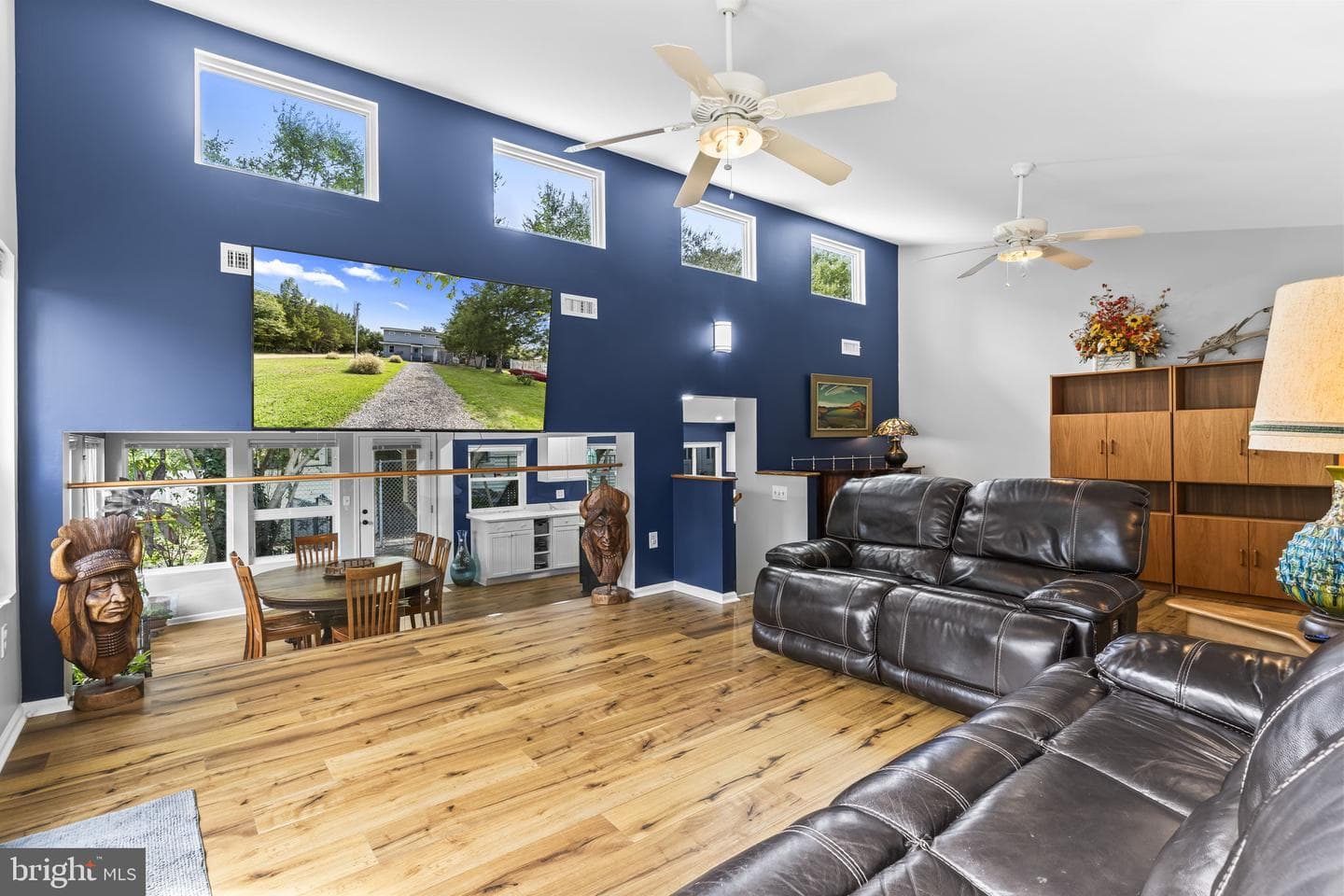 11015 Cedar Drive photo 3