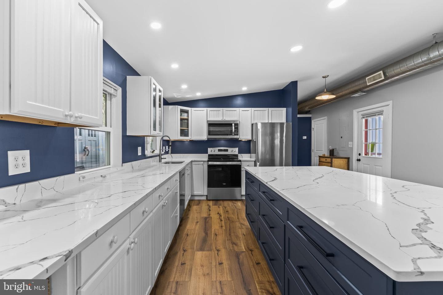 11015 Cedar Drive photo 7