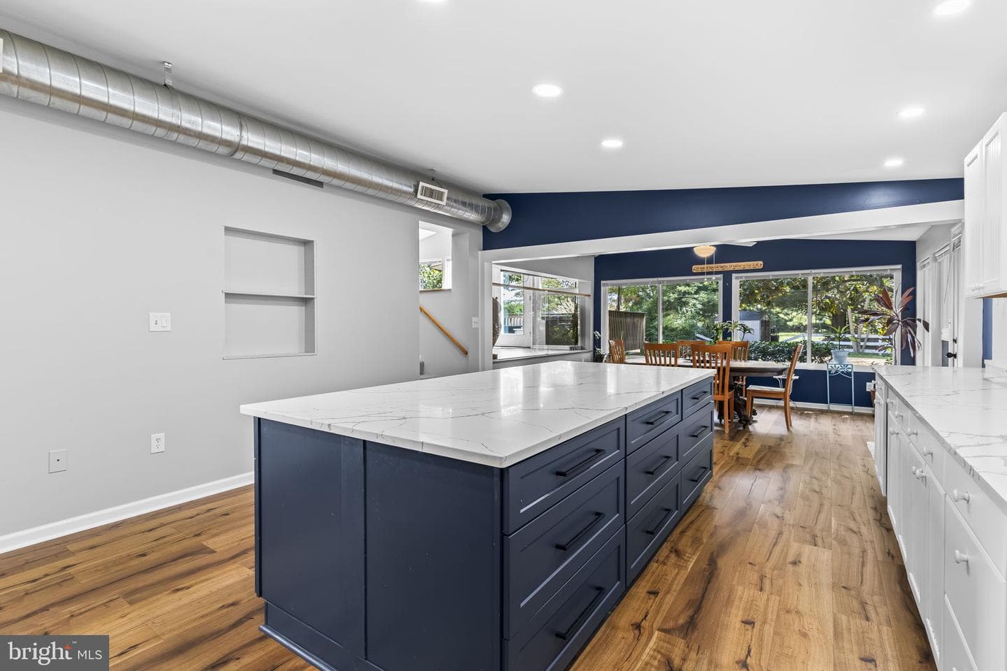 11015 Cedar Drive photo 9