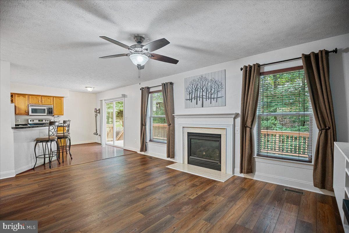 980 Silverton photo 10