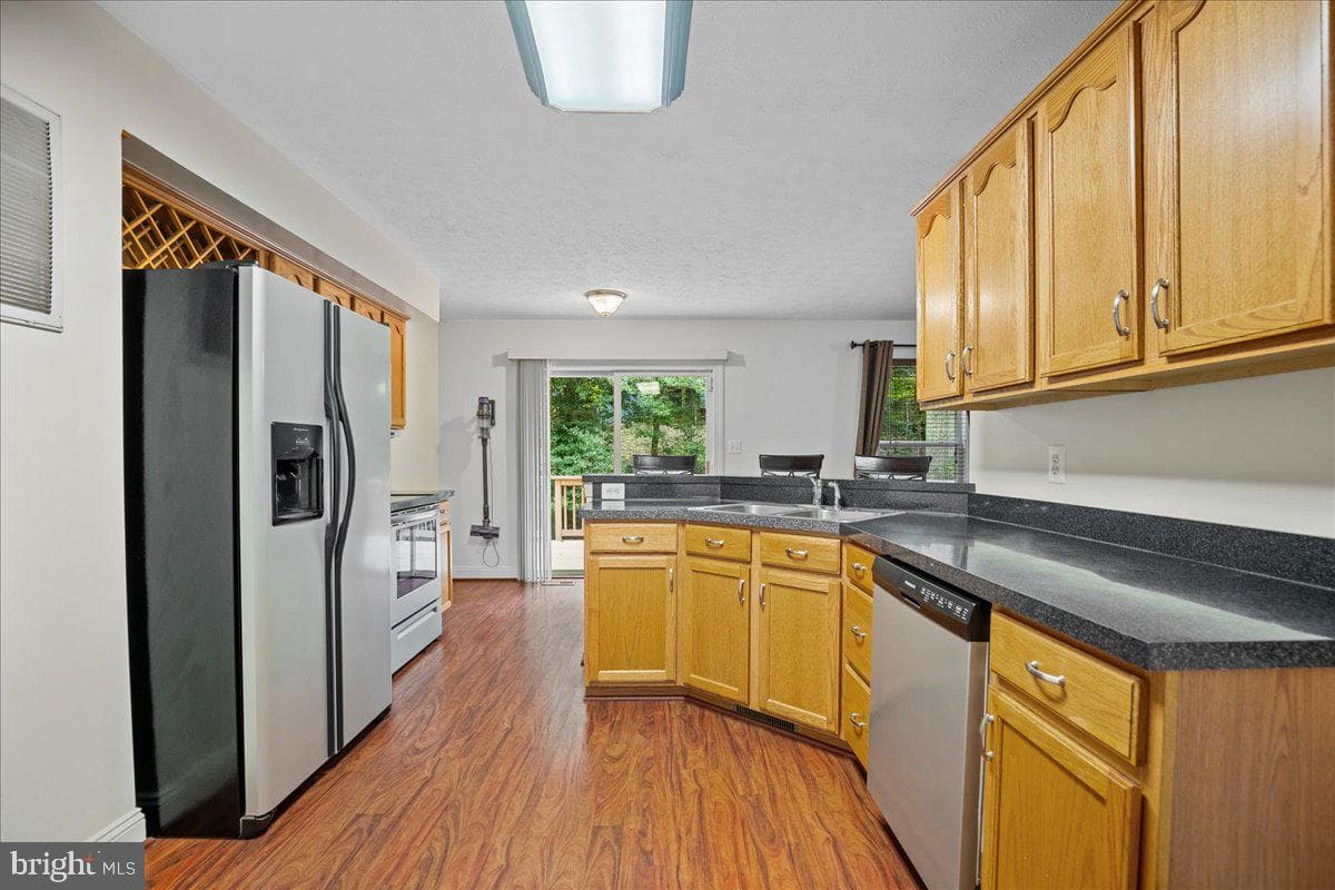 980 Silverton photo 17