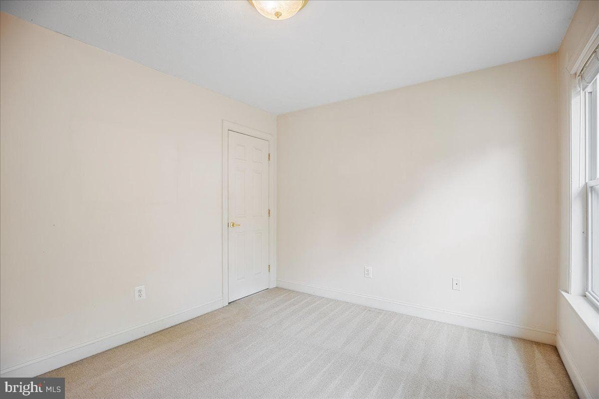 980 Silverton photo 22