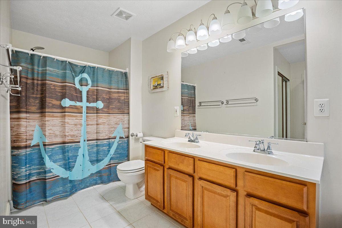 980 Silverton photo 30