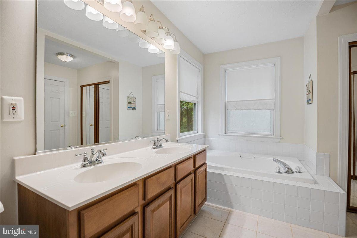980 Silverton photo 31