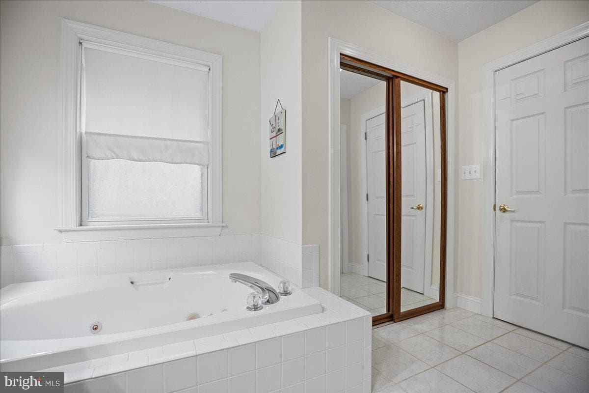 980 Silverton photo 33