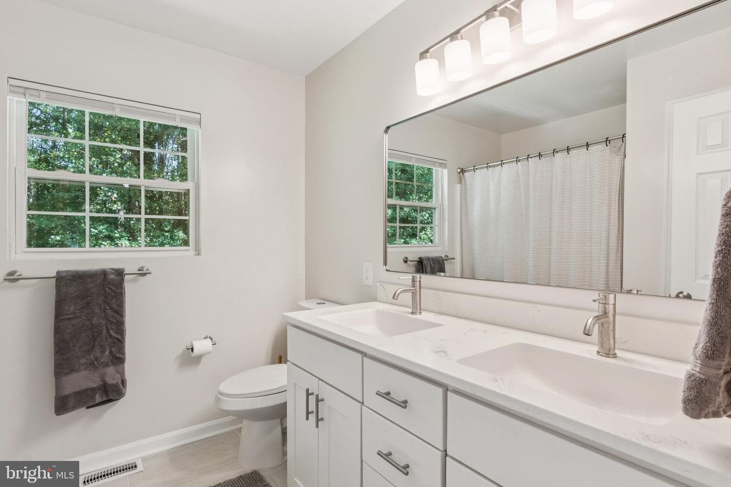 5010 Louise Lane photo 12