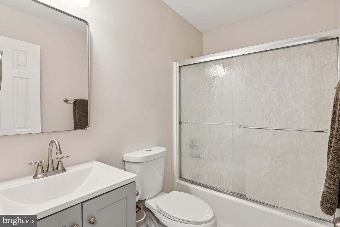 5010 Louise Lane photo 16
